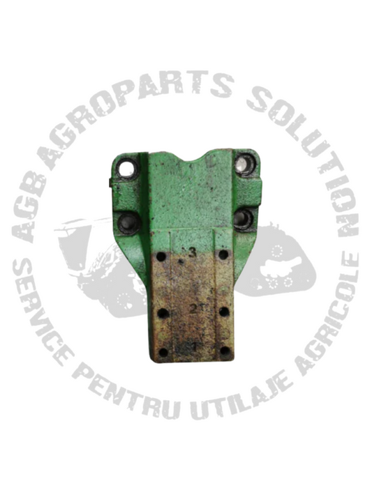 Suport aripa punte fata John Deere 70mm x 180mm L114706